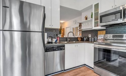 06bdc8c3-40d7-4bd4-9e56-9f8cad295ade